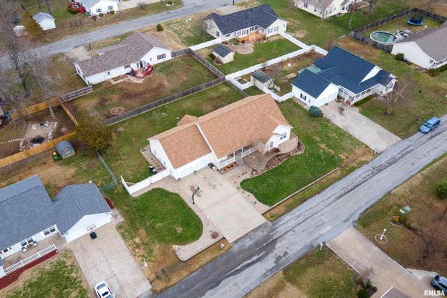 315 EVERGREEN Trail, Herrin, IL 62948