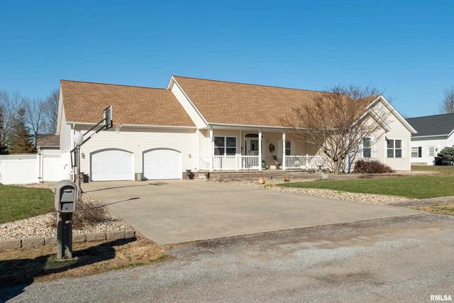 315 EVERGREEN Trail, Herrin, IL 62948