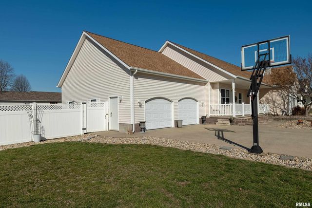 315 EVERGREEN Trail, Herrin, IL 62948