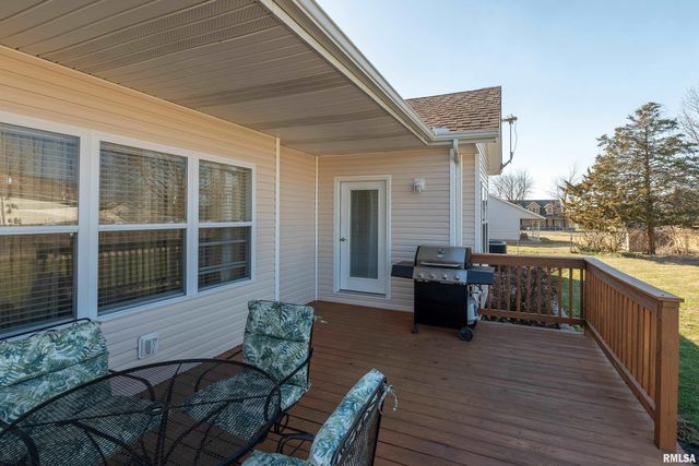 315 EVERGREEN Trail, Herrin, IL 62948