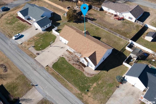 315 EVERGREEN Trail, Herrin, IL 62948