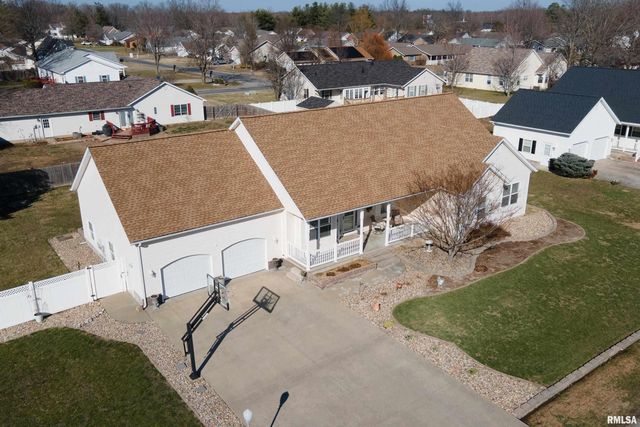 315 EVERGREEN Trail, Herrin, IL 62948