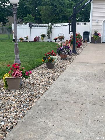 315 EVERGREEN Trail, Herrin, IL 62948