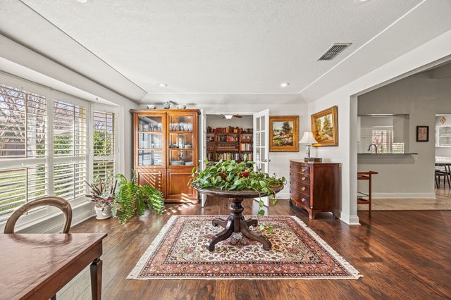 405 Valley Glen Drive, Richardson, TX 75080