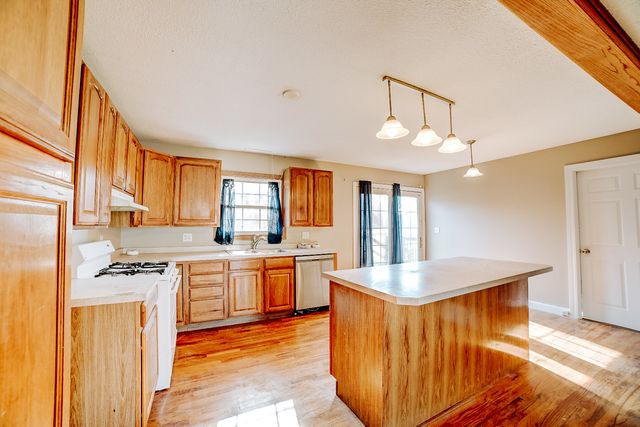 503 W Park Avenue, Watseka, IL 60970