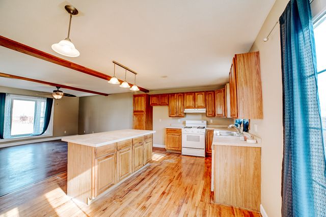 503 W Park Avenue, Watseka, IL 60970