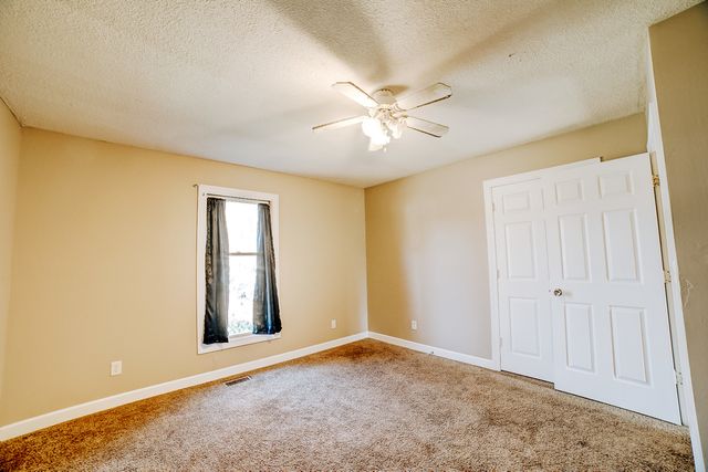 503 W Park Avenue, Watseka, IL 60970