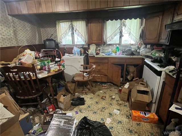 15 Allendale Road, Cheektowaga, NY 14215