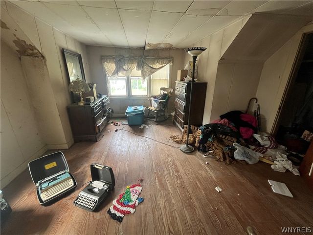 15 Allendale Road, Cheektowaga, NY 14215