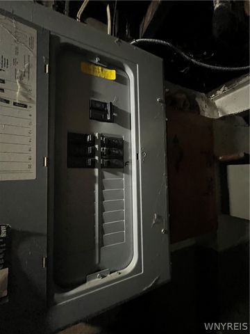 15 Allendale Road, Cheektowaga, NY 14215