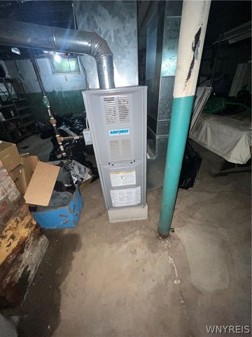 15 Allendale Road, Cheektowaga, NY 14215