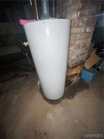 15 Allendale Road, Cheektowaga, NY 14215