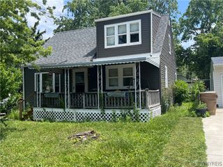 15 Allendale Road, Cheektowaga, NY 14215