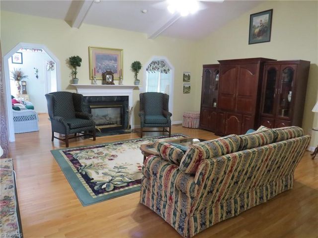 1464 Steve Street, Kernersville, NC 27284