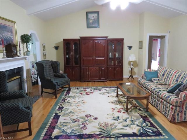 1464 Steve Street, Kernersville, NC 27284