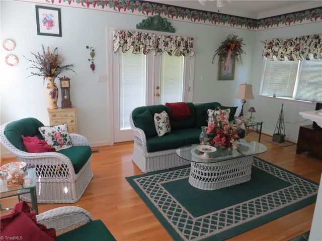1464 Steve Street, Kernersville, NC 27284