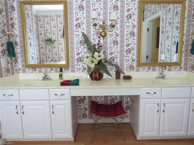 1464 Steve Street, Kernersville, NC 27284