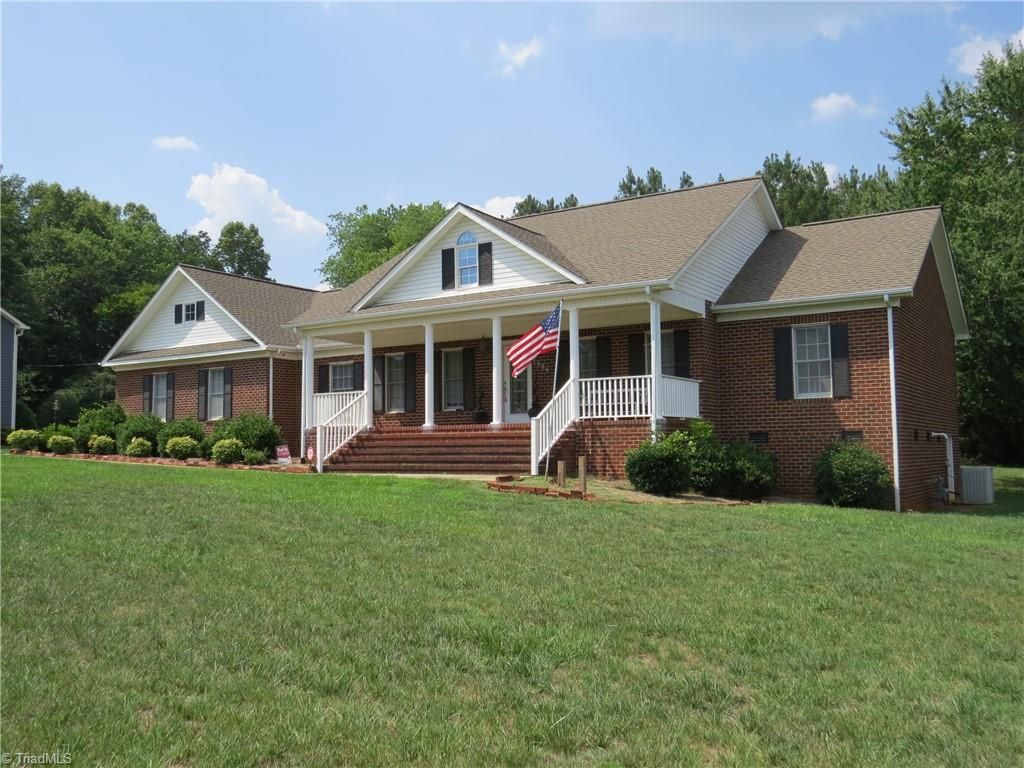 1464 Steve Street, Kernersville, NC 27284