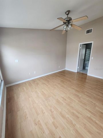 10121 SEA SPRAY PLACE, Tampa, FL 33624