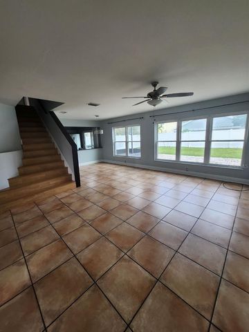 10121 SEA SPRAY PLACE, Tampa, FL 33624