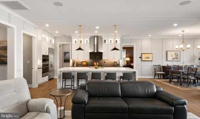 5 FETTERS BLVD, Downingtown, PA 19335