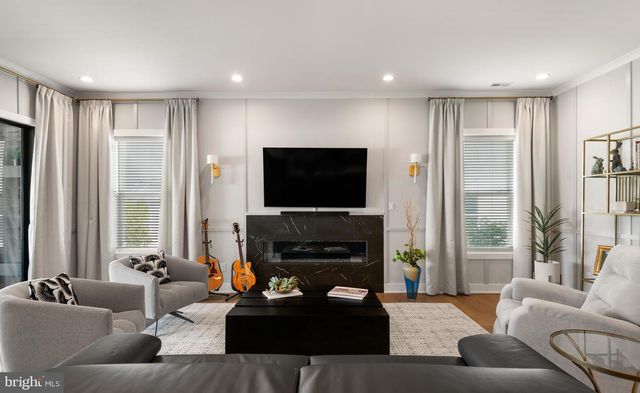 5 FETTERS BLVD, Downingtown, PA 19335