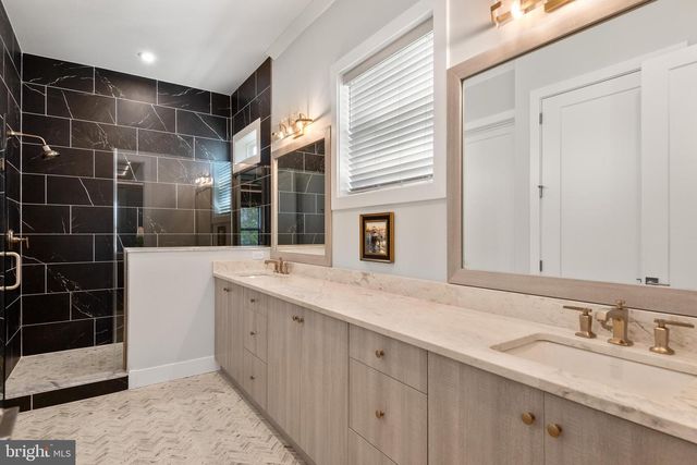 5 FETTERS BLVD, Downingtown, PA 19335