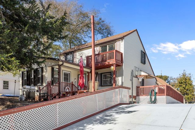 131 Purdie Drive, Emerald Isle, NC 28594