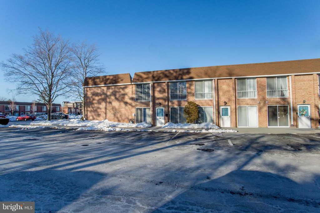 413 BRANDYWINE CT, Warminster, PA 18974