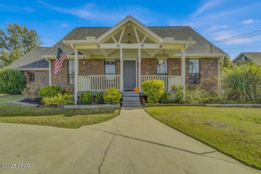 4326 Schooner Lane, Lynn Haven, FL 32444