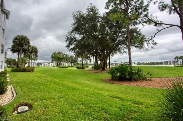 8076 Queen Palm LN 416, Fort Myers, FL 33966