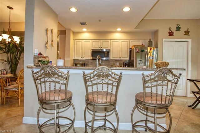 8076 Queen Palm LN 416, Fort Myers, FL 33966