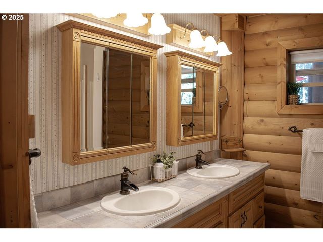 30641 S PARTRIDGE Rd, Colton, OR 97017