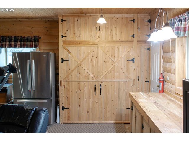 30641 S PARTRIDGE Rd, Colton, OR 97017