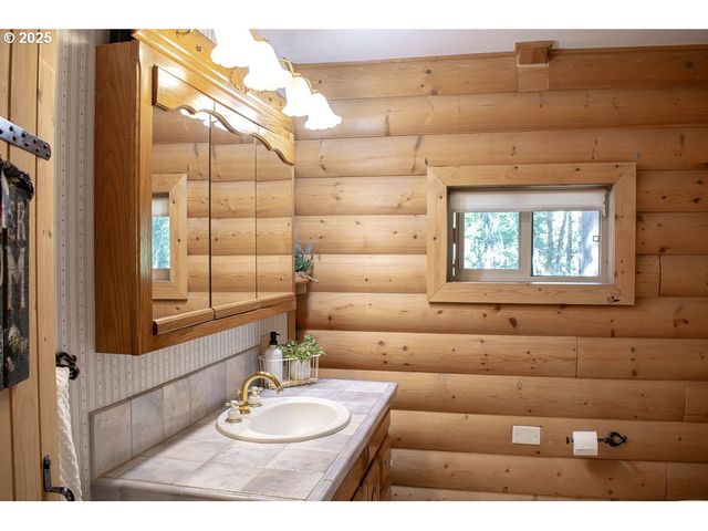 30641 S PARTRIDGE Rd, Colton, OR 97017