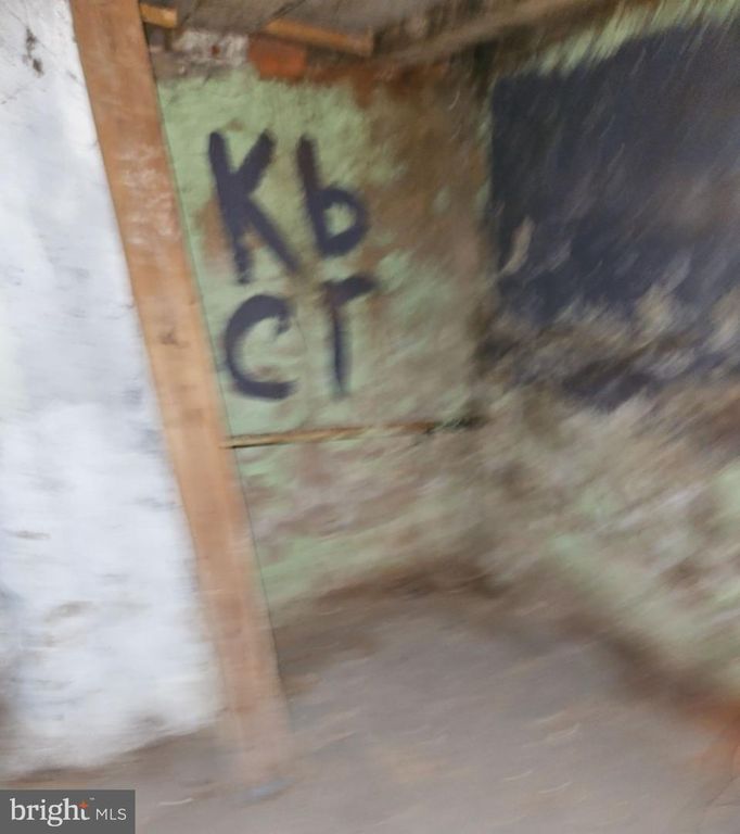 Image 21 of property listing at 3553 STOUTON ST, Philadelphia, PA 19134