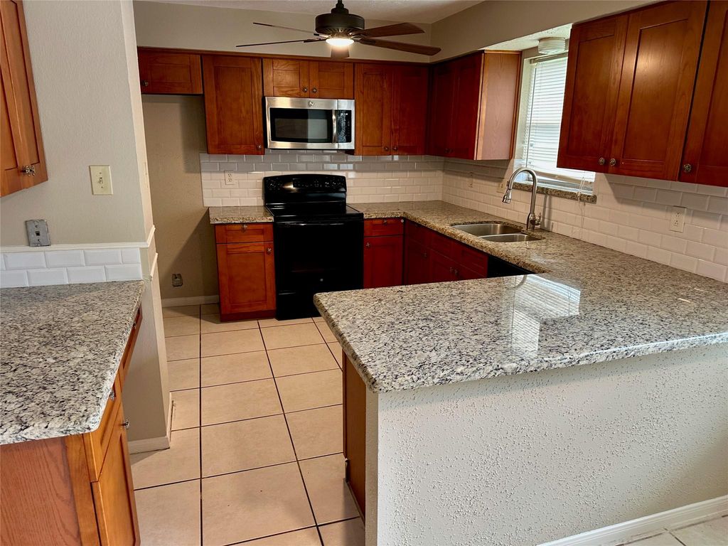 2711 Colony, Sugar Land, TX 77479