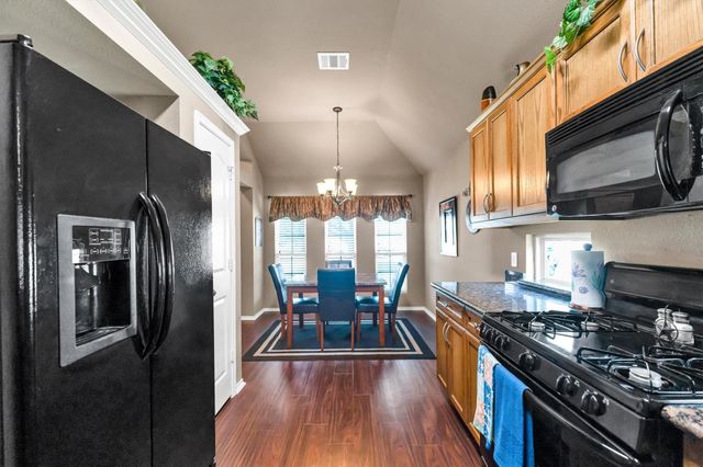 135 Brookside Drive, Huntsville, TX 77320