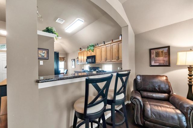 135 Brookside Drive, Huntsville, TX 77320
