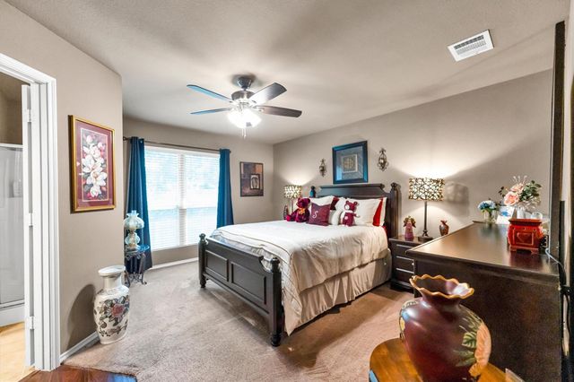 135 Brookside Drive, Huntsville, TX 77320