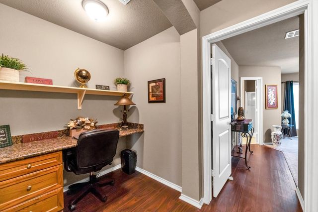135 Brookside Drive, Huntsville, TX 77320