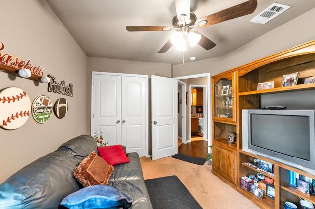 135 Brookside Drive, Huntsville, TX 77320