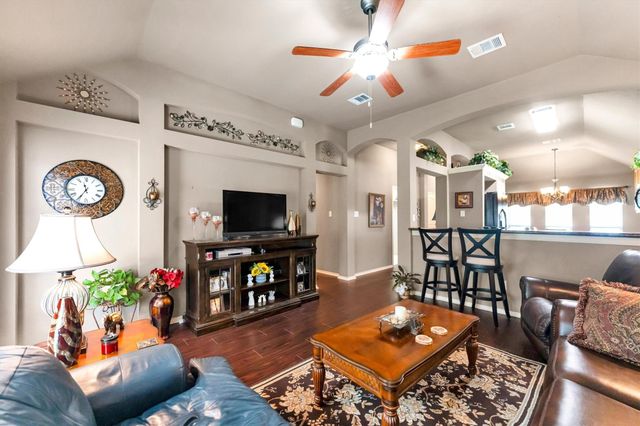 135 Brookside Drive, Huntsville, TX 77320