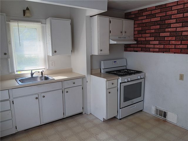 23 Newcomb Street, Rochester, NY 14609