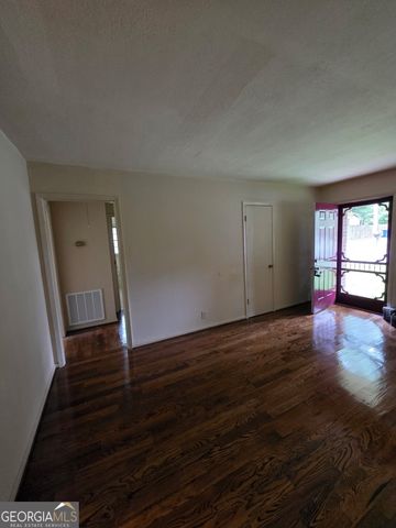 864 Rosser Street NW, Conyers, GA 30012