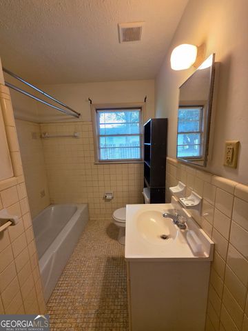 864 Rosser Street NW, Conyers, GA 30012