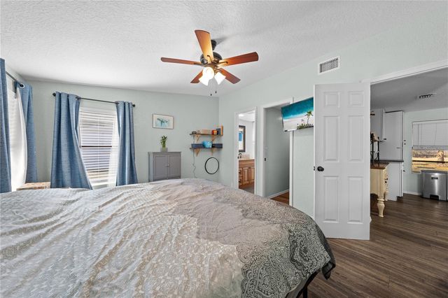 200 RAINTREE COURT, St Cloud, FL 34771