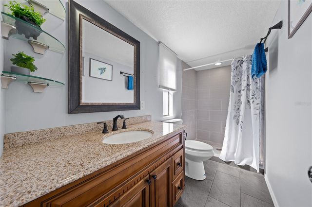 200 RAINTREE COURT, St Cloud, FL 34771