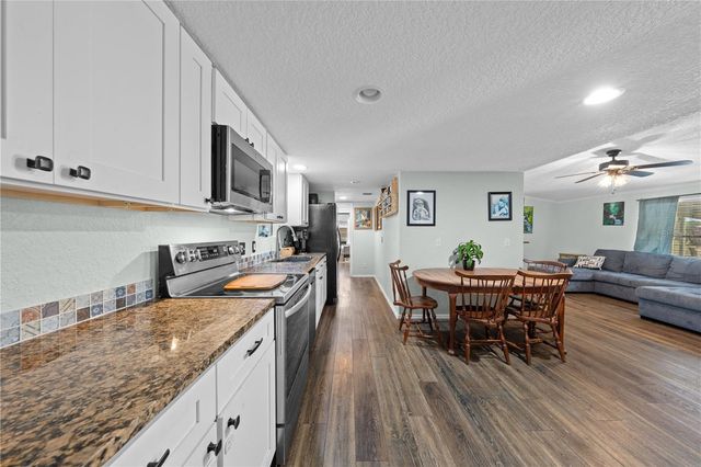 200 RAINTREE COURT, St Cloud, FL 34771