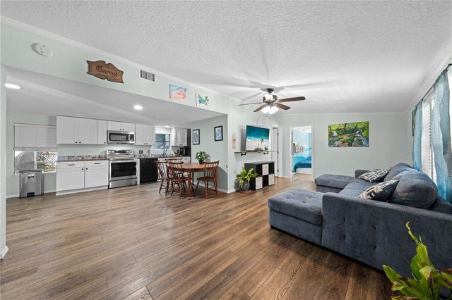 200 RAINTREE COURT, St Cloud, FL 34771